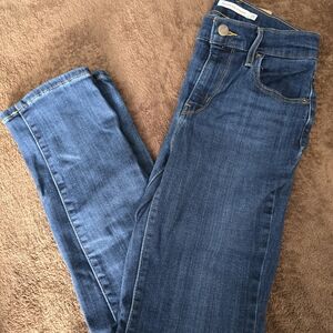 Levis Classic Blue Women's Jeans